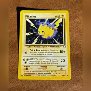 Pokémon Pikachu 70/111 Neo Genesis Pokémon Rare Card